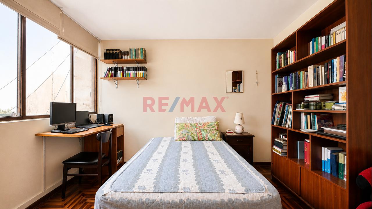 Venta De Casa En Miraflores - Cerca A Malecon La Marina - 15