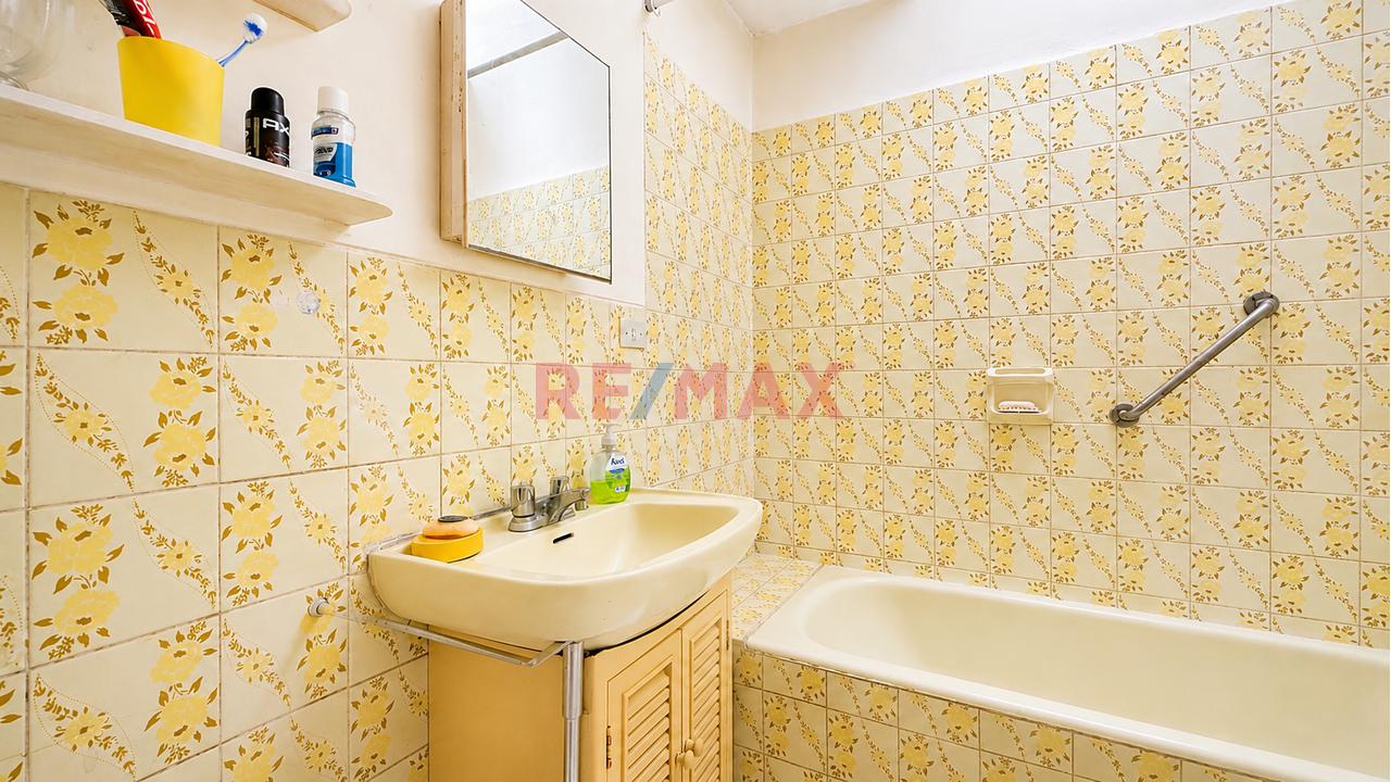 Venta De Casa En Miraflores - Cerca A Malecon La Marina - 18