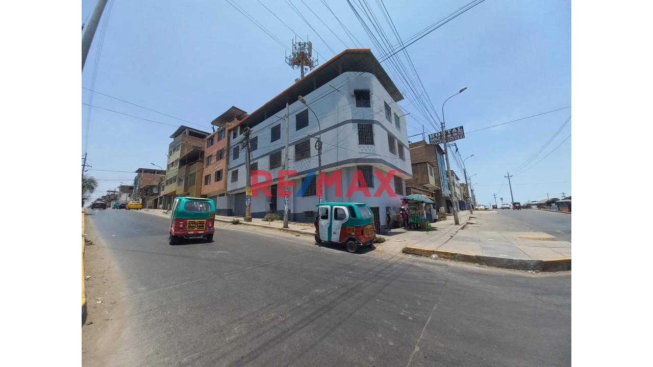 Se Vende Local En Avenida Comercial En La Avenida Pastor Sevilla - 190 M2