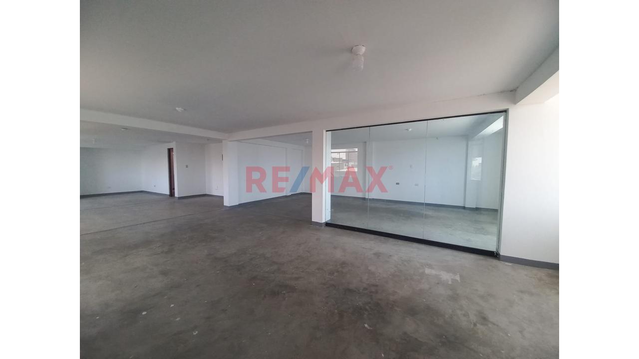 Vendo Casa Comercial En Avenida - 190M2 — foto 10