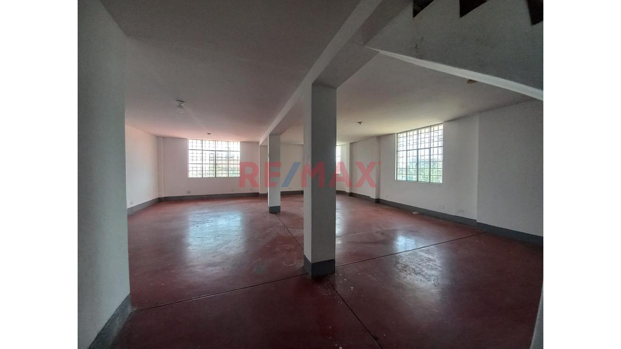 Vendo Casa Comercial En Avenida - 190M2 — foto 13