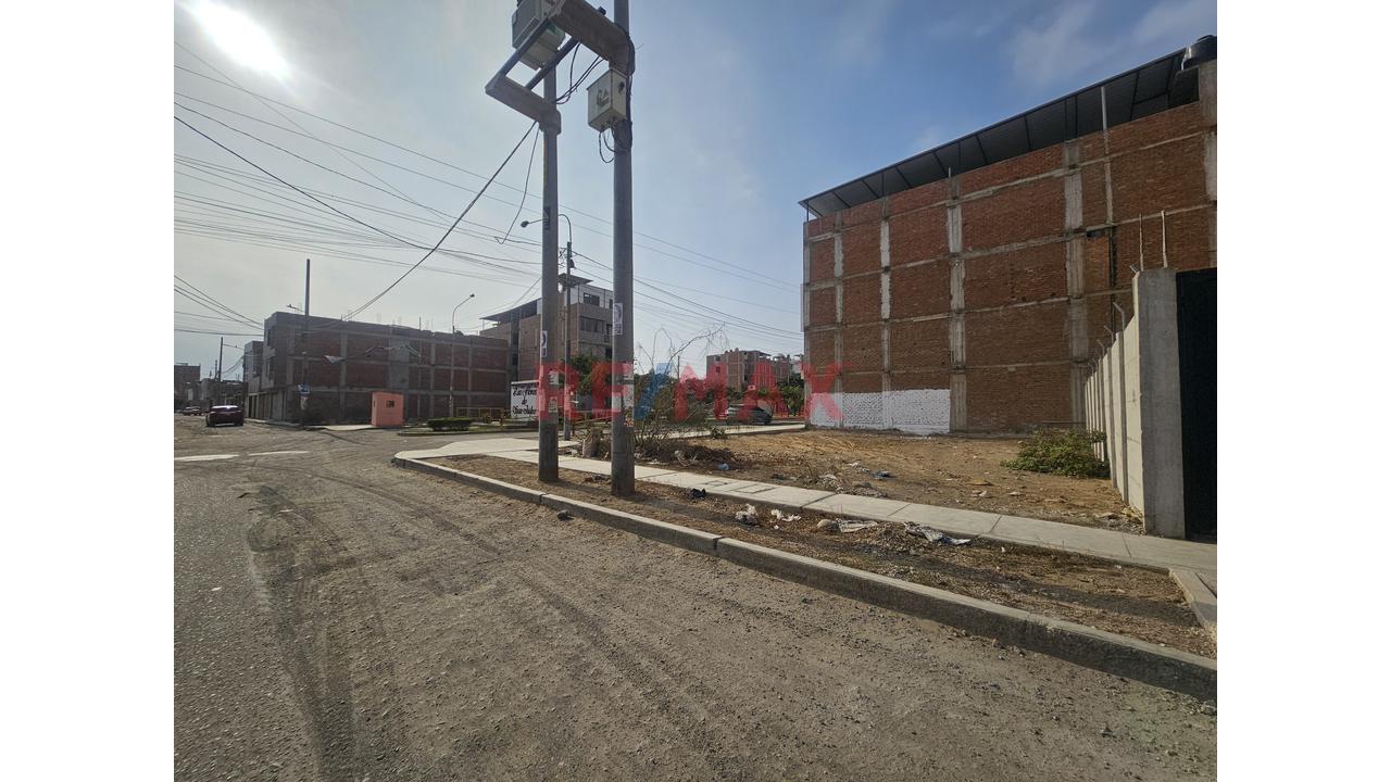 Venta Terreno Comercial Urb. Flores De San Isidro - 2