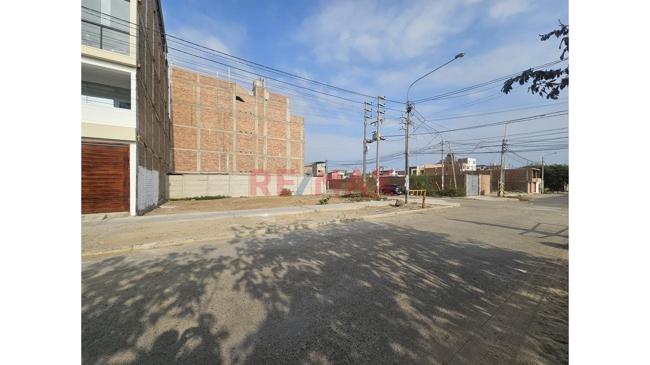 Venta Terreno Comercial Urb. Flores De San Isidro - 7