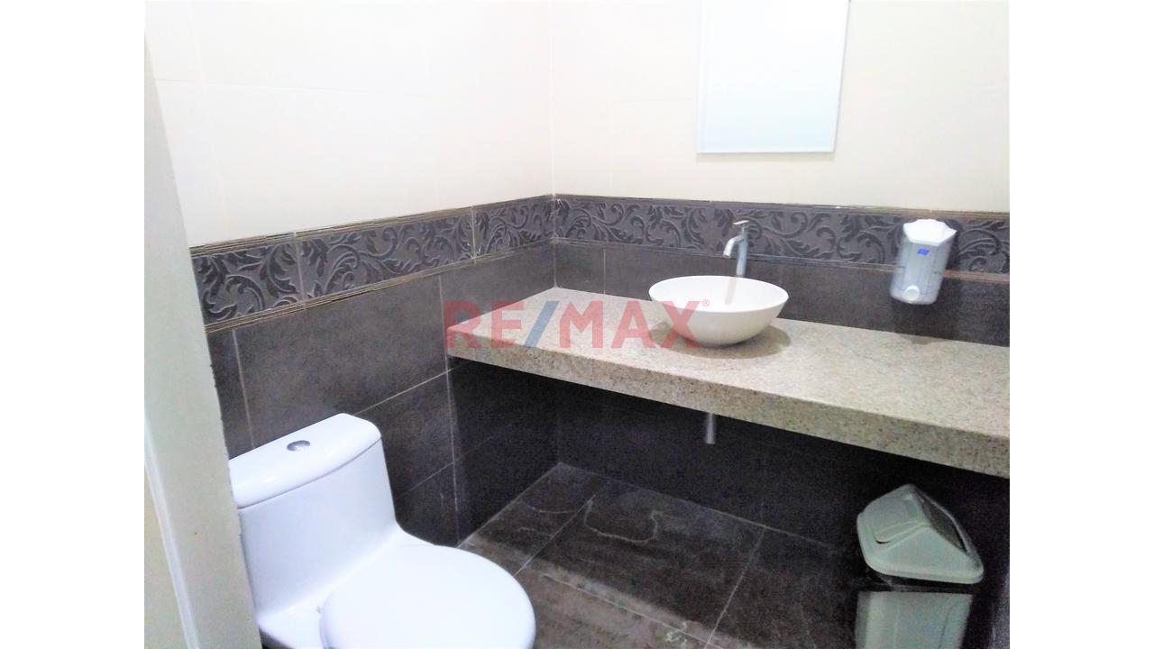 🏢 En Alquiler Amplia Oficina / Local Comercial En Excelente Ubicación - 4