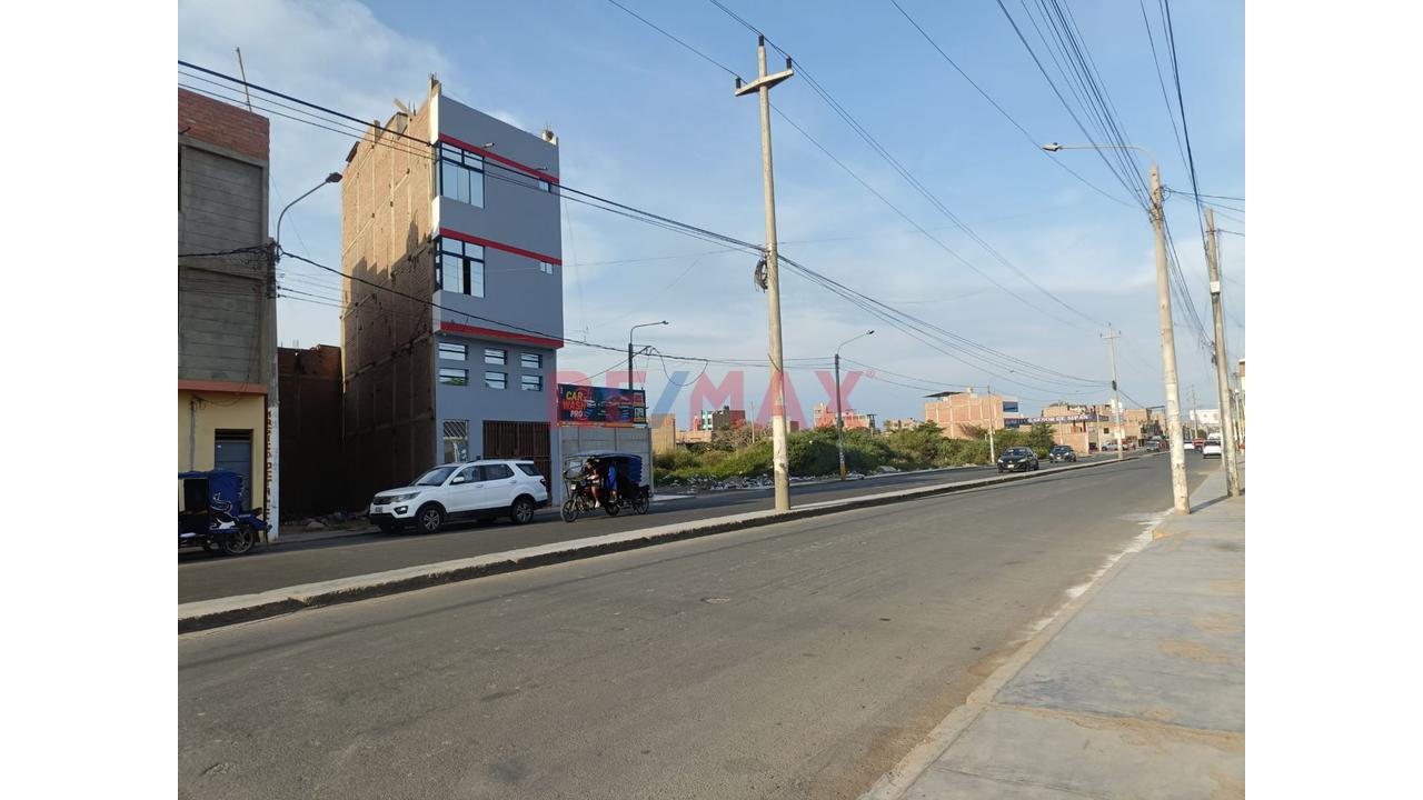 Amplio Terreno Comercial ubicado en Chiclayo Amplio Terreno Comercial ubicado en Chiclayo