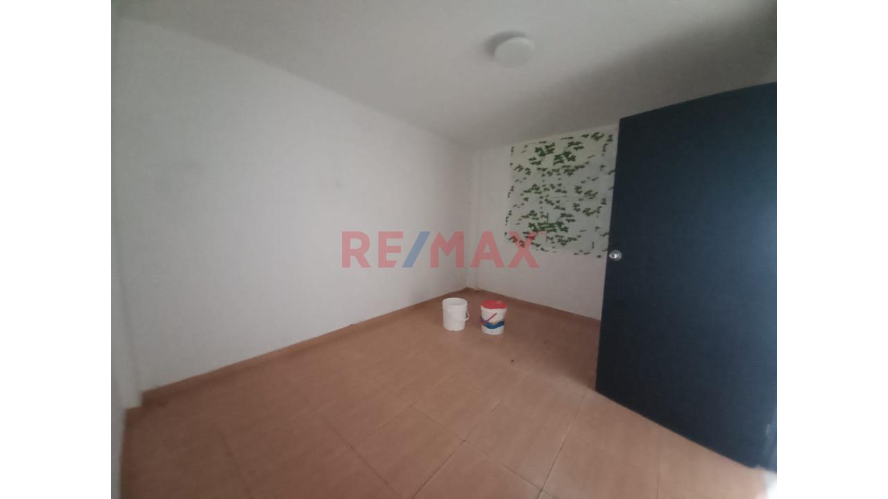 Se Vende Casa En Villa El Salvador Cerca A La Ruta D - 16