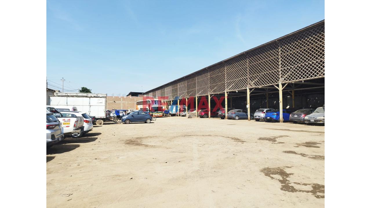Venta De Terreno 3,222.66 M2 En Av. Bolognesi Con Av. Santa Victoria