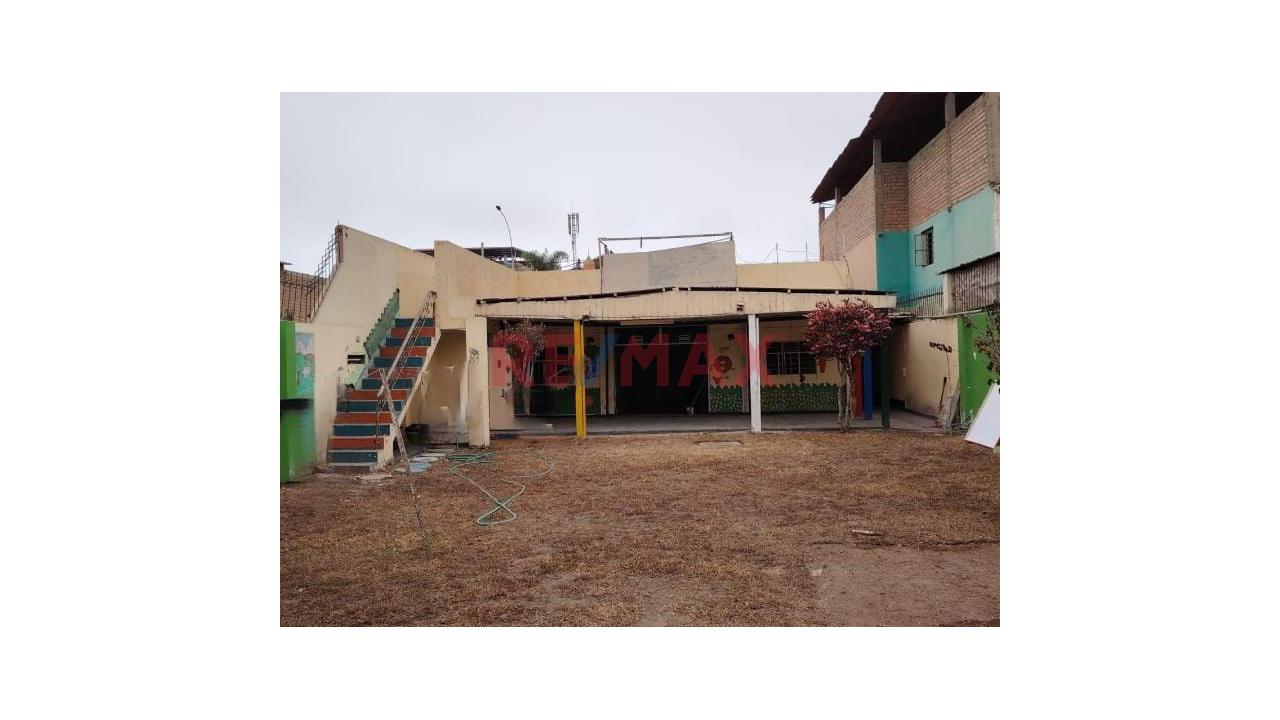 Espectacular Terreno En Plena Avenida Los Pinos - Chorrillos  -  Area De 1,055.70 M2   -  Us$ 673 M2 Mejor Precio De La Zona — foto 5