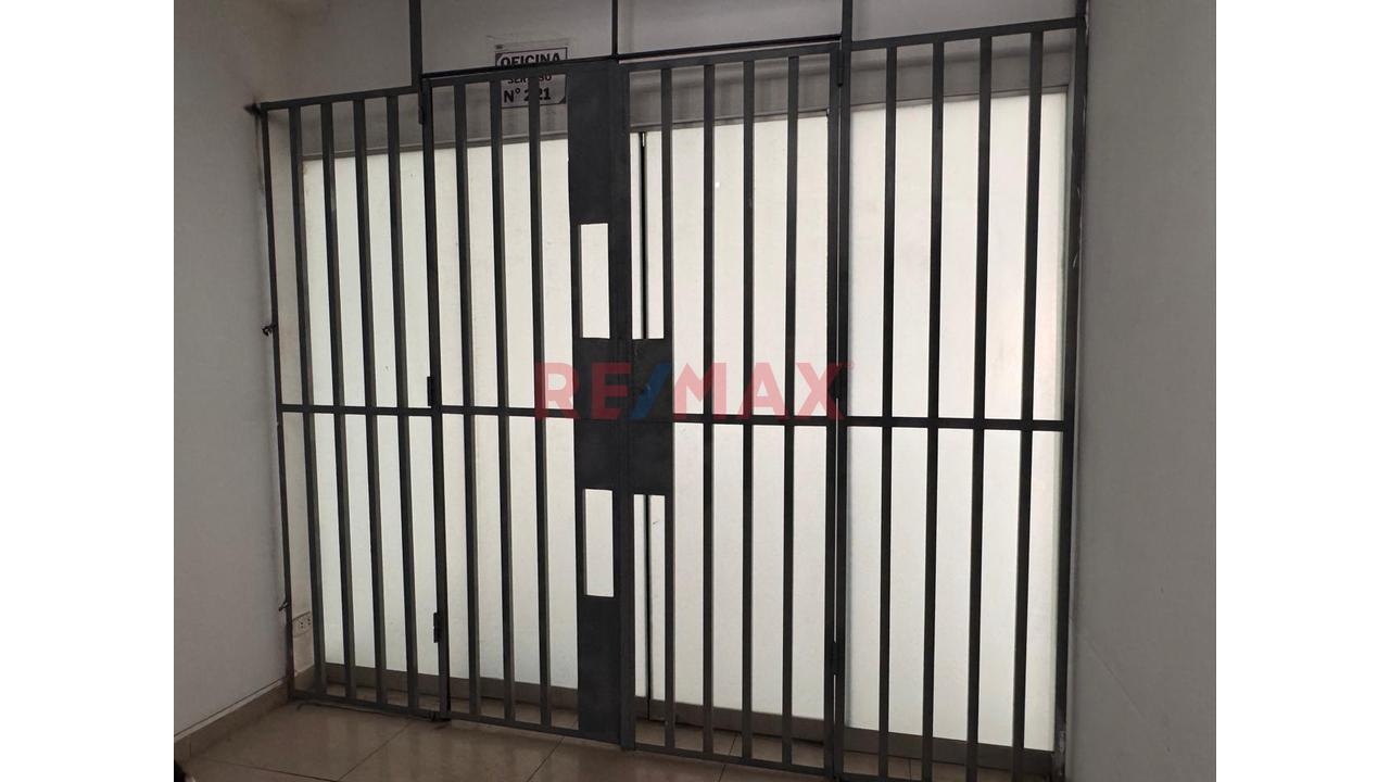 Se Alquila Local Comercial De 160 M2 Ate Con La Molina - 9