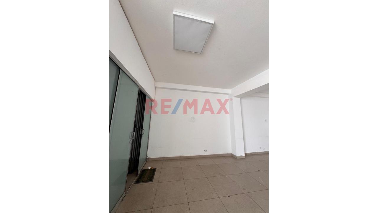 Se Alquila Local Comercial De 160 M2 Ate Con La Molina - 5