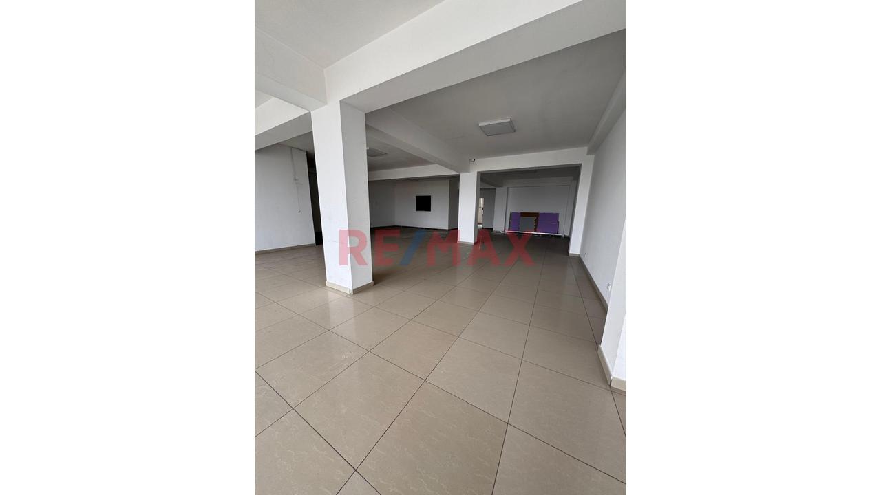 Se Alquila Local Comercial De 160 M2 Ate Con La Molina - 10