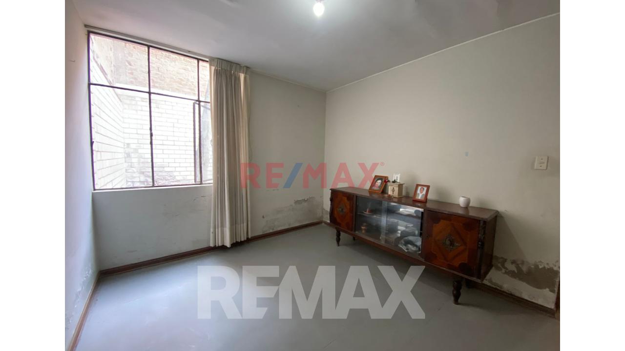 Se Vende Casa Como Terreno En San Juan Miraflores - 18
