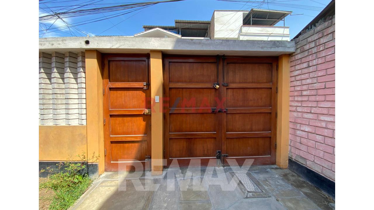 Se Vende Casa Como Terreno En San Juan Miraflores - 5