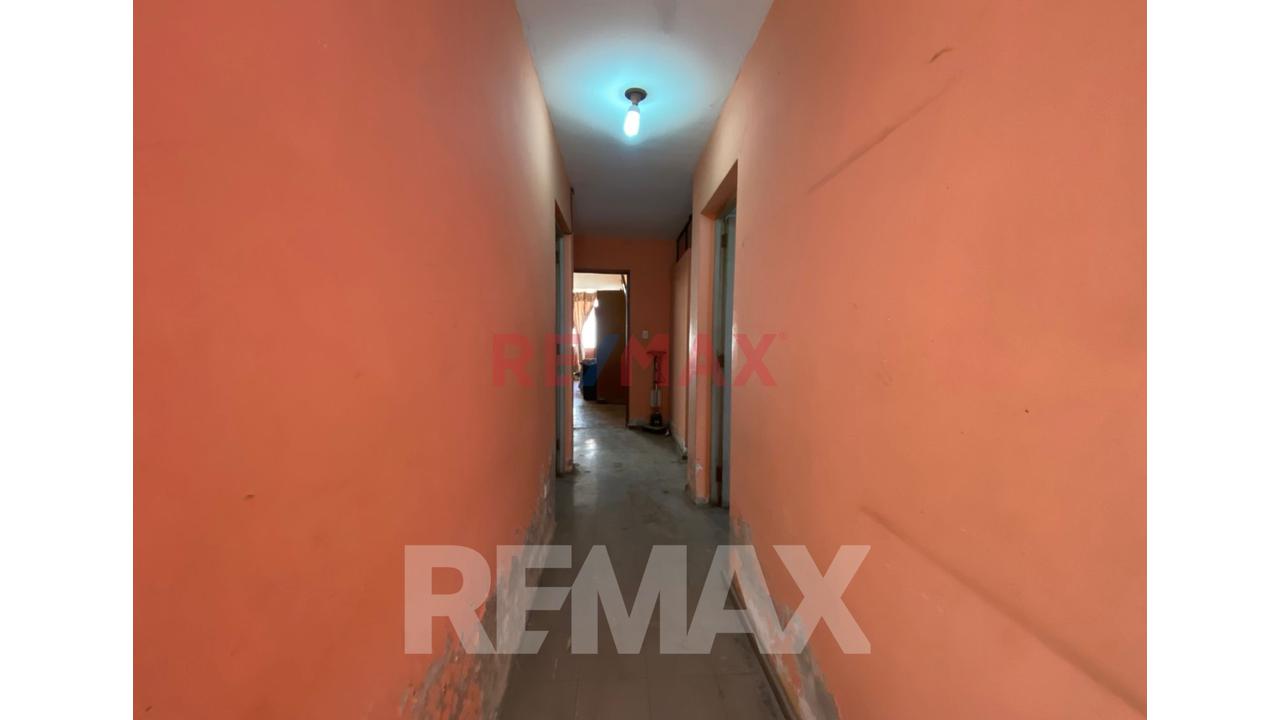 Se Vende Casa Como Terreno En San Juan Miraflores - 11