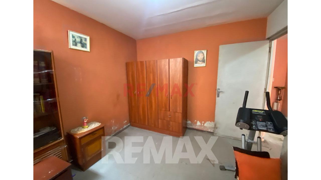 Se Vende Casa Como Terreno En San Juan Miraflores - 9