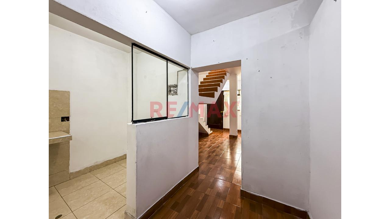 Vendo Hermosa Casa Con Buena Ubicacion Callao Marquez — foto 4