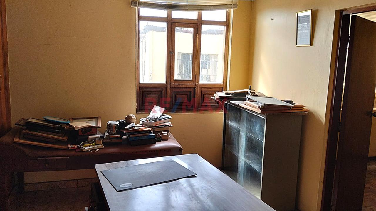 💼 "Prestigio, Estrategia Y Visión: La Oficina Que Tu Marca Merece" 🩺⚖️📐 - 11