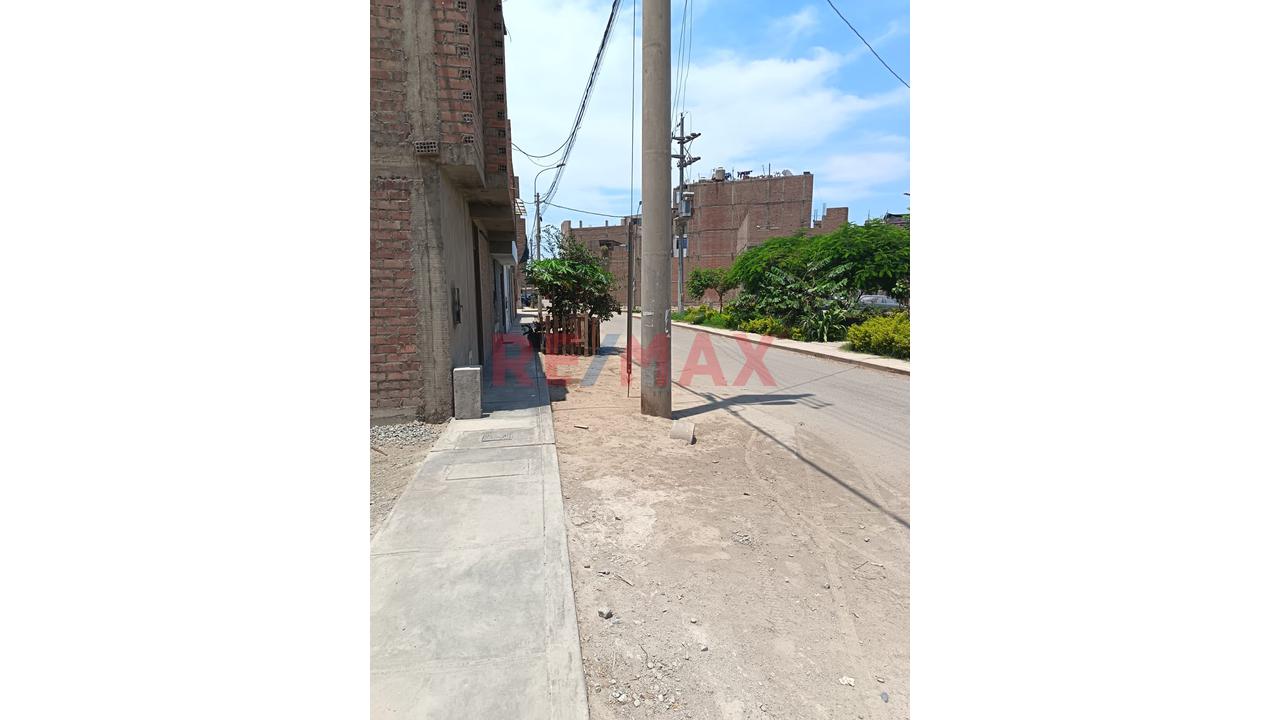 Vendo Terreno Urbanización El Derby Carabayllo Frente A Parque - 9