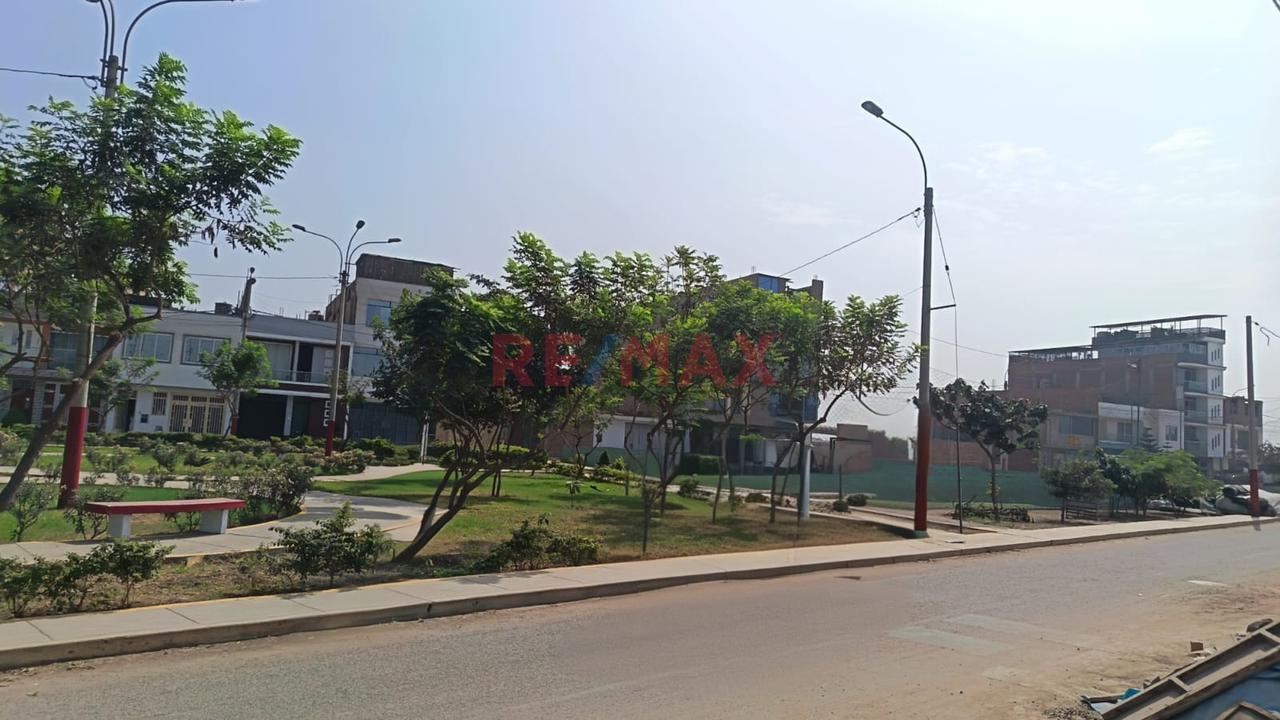 Vendo Terreno Urbanización El Derby Carabayllo Frente A Parque - 6