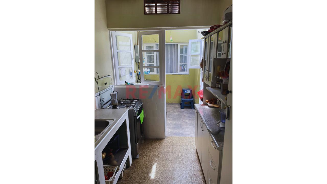 🏠 Casa En Venta – Jr. Tarata, La Perla Alta, Callao - 11