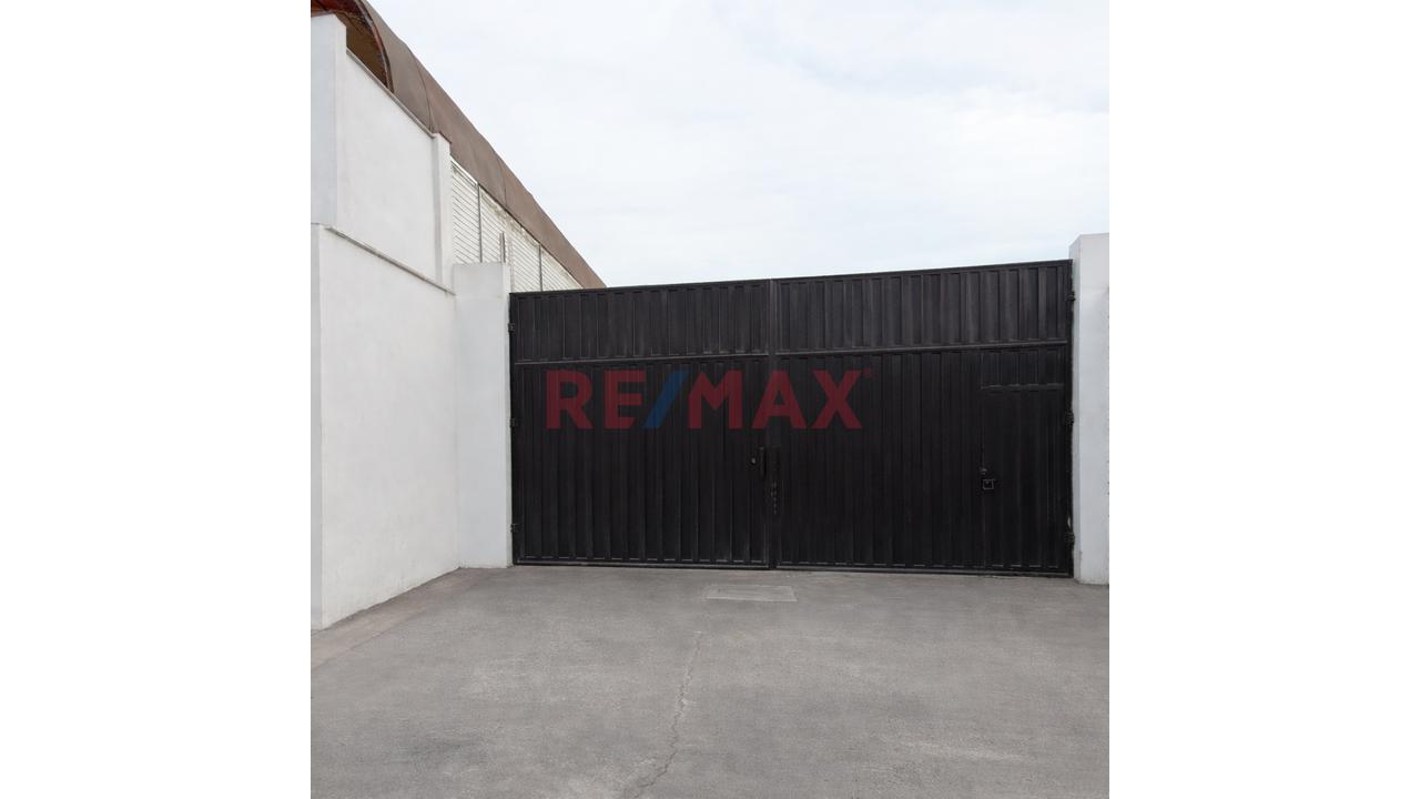 Local Industrial Estratégico En Óvalo De Arriola – 1,561 M² Con Alto Potencial Operativo - 1