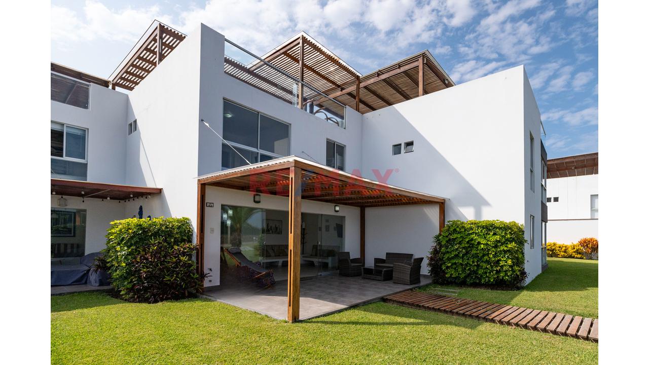 Casa de 5 dormitorios en Asia, 115 m²