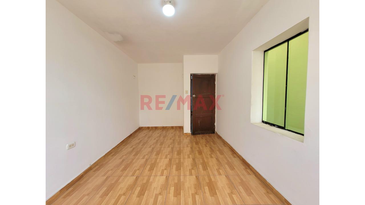 Departamento En 2 Piso Con Ingreso Independiente Desde La Calle - Para Empresas A Una Cuadra De Hospital Regional - 11