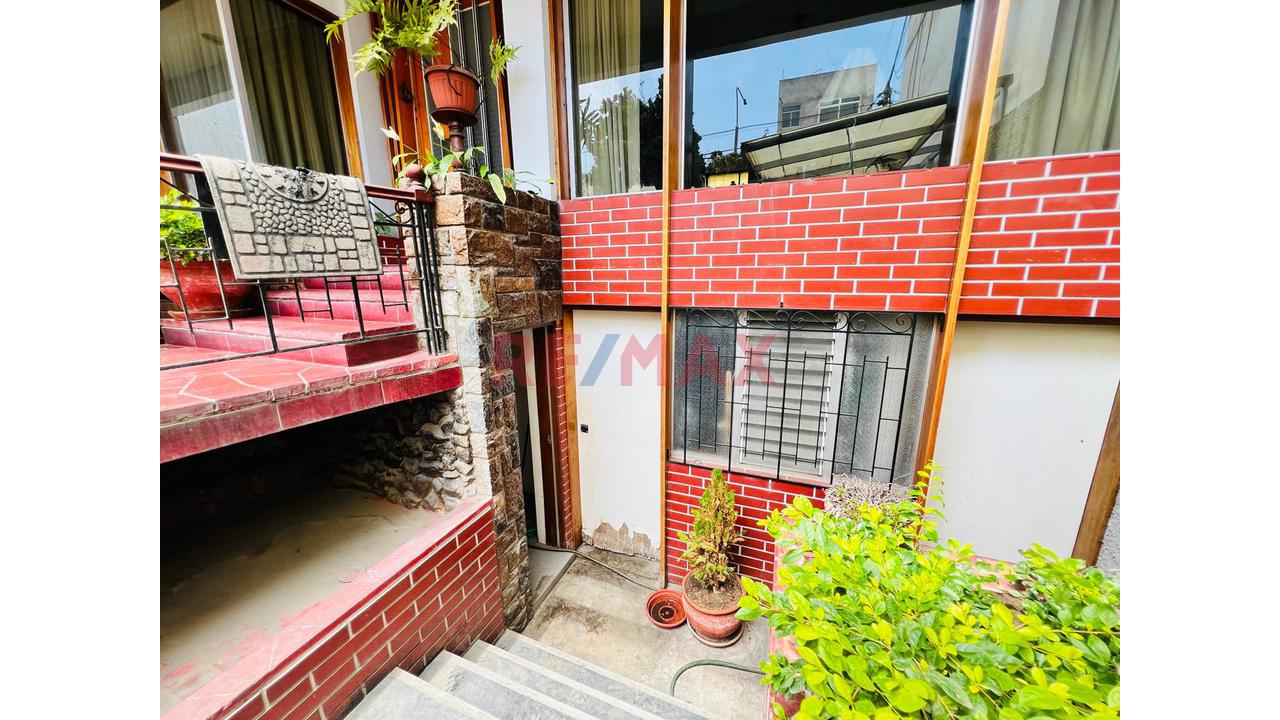 🏡Casa Amplia En San Nicolás Cerca A Av. Juan Pablo Ii 🏗️  Ideal Para Proyecto U Oficinas - 4
