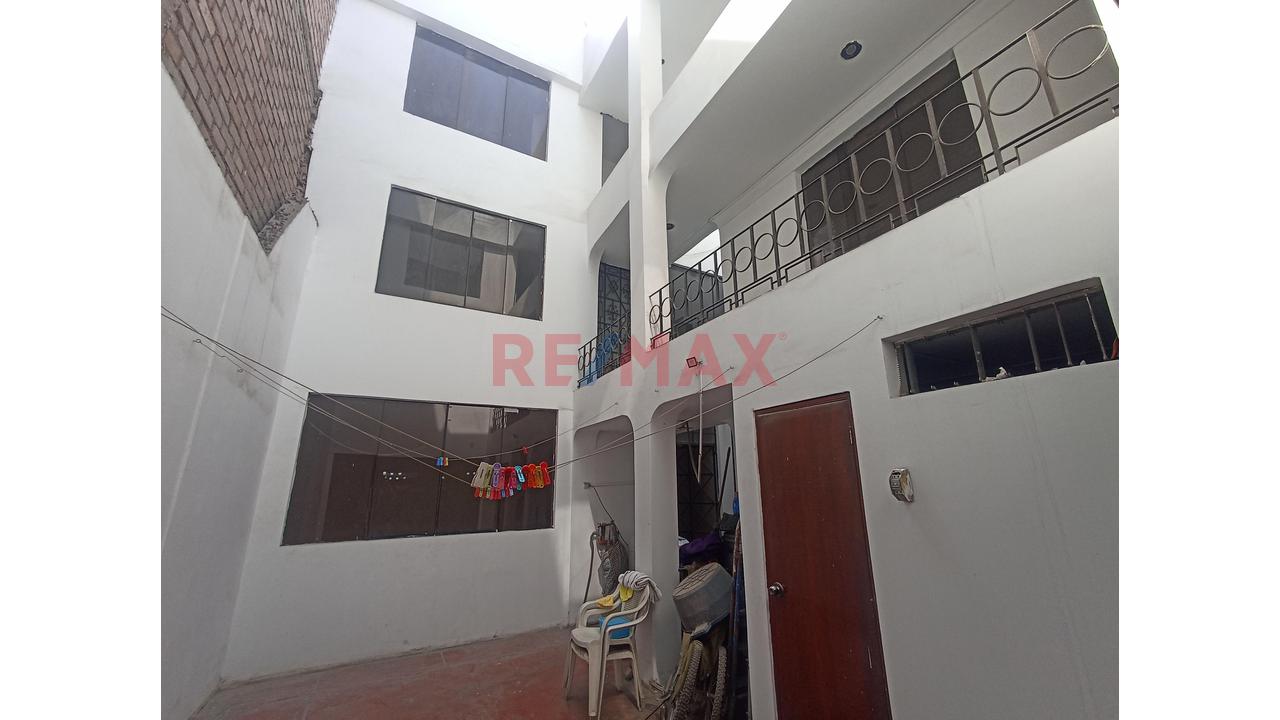 Venta Casa En Urb. El Pinar Comas / 3 Pisos — foto 9