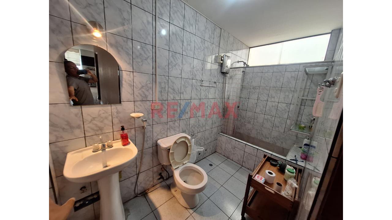 Se Vende Palacio De 4 Pisos Con Piscina En Puente Piedra - 19