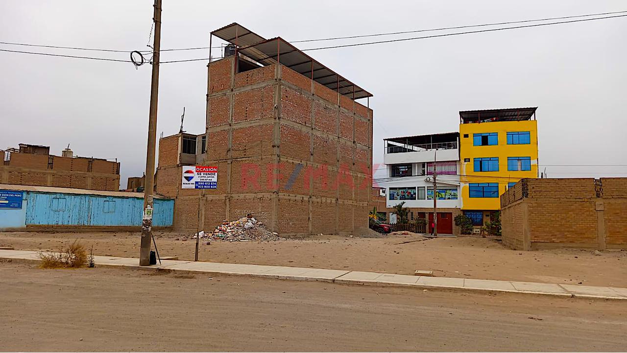 Increible Oferta Urb San Pedro  !!!! 240 M2 En Avenida Comercial Dos Terrenos En Venta A Precio De Ocasion!!!!! Puente Piedra Carabayllo — foto 12