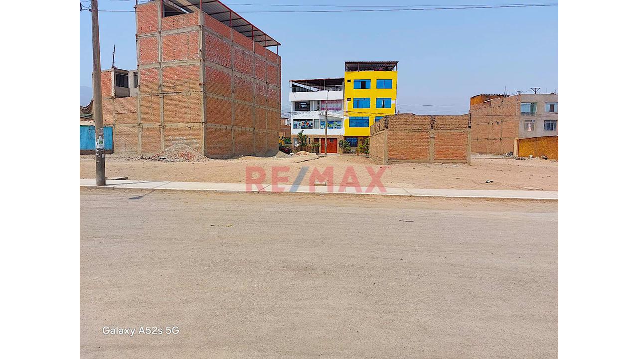 Increible Oferta Urb San Pedro  !!!! 240 M2 En Avenida Comercial Dos Terrenos En Venta A Precio De Ocasion!!!!! Puente Piedra Carabayllo — foto 6