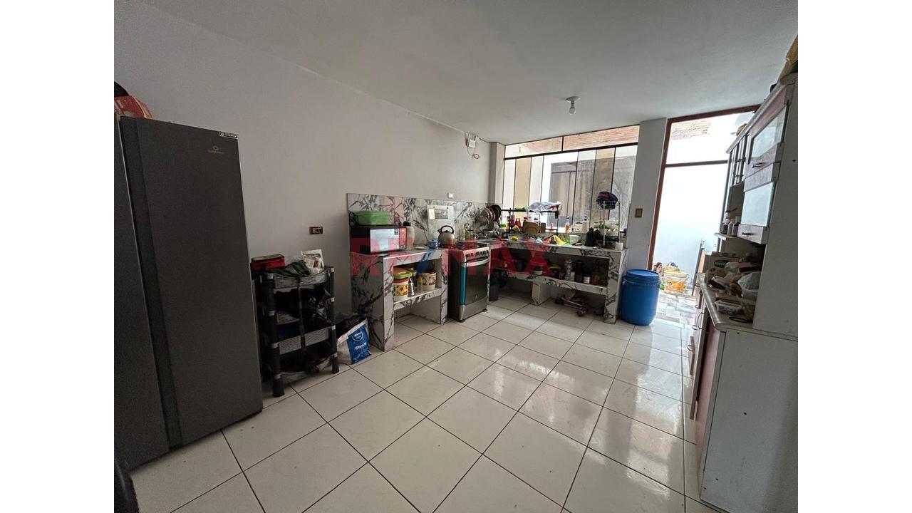 Casa en Venta de 6 dormitorios ubicado en Puente Piedra Casa en Venta de 6 dormitorios ubicado en Puente Piedra