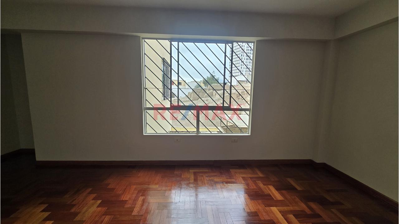 Departamento Pueblo Libre Cerca A La Católica - 11