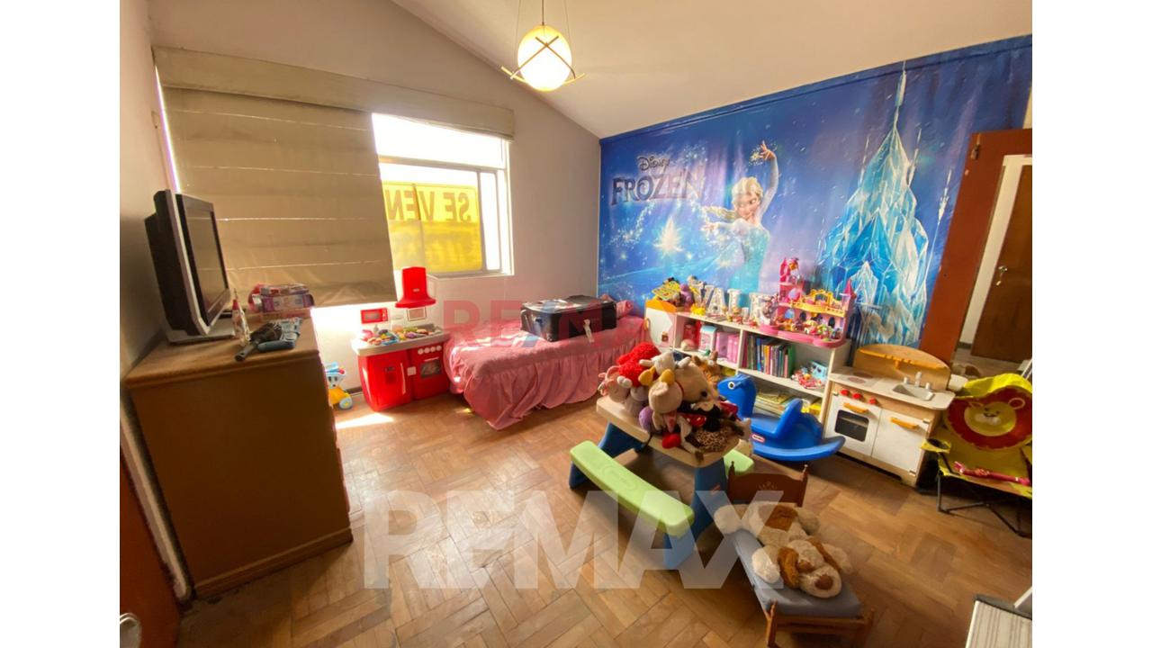 Venta De Casa De 3 Niveles En La Molina — foto 7