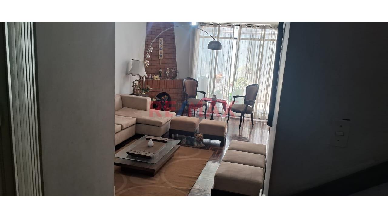 Venta De Casa De 3 Niveles En La Molina — foto 4