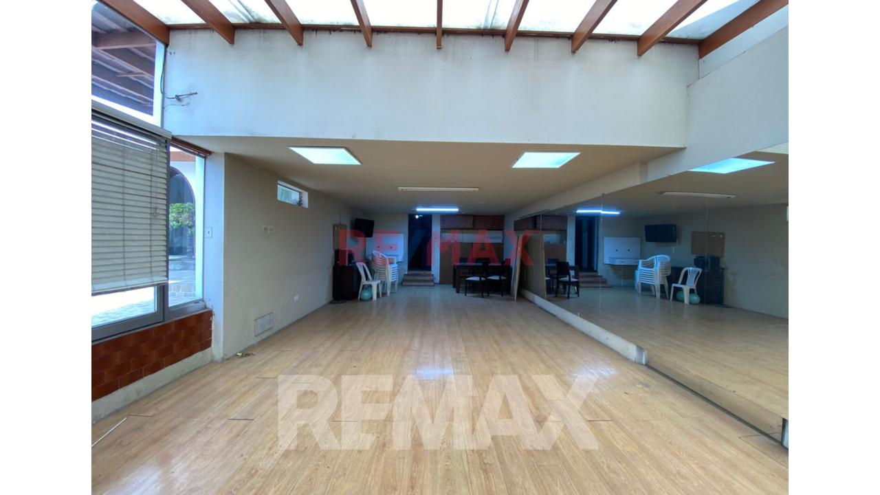 Venta De Casa De 3 Niveles En La Molina — foto 13