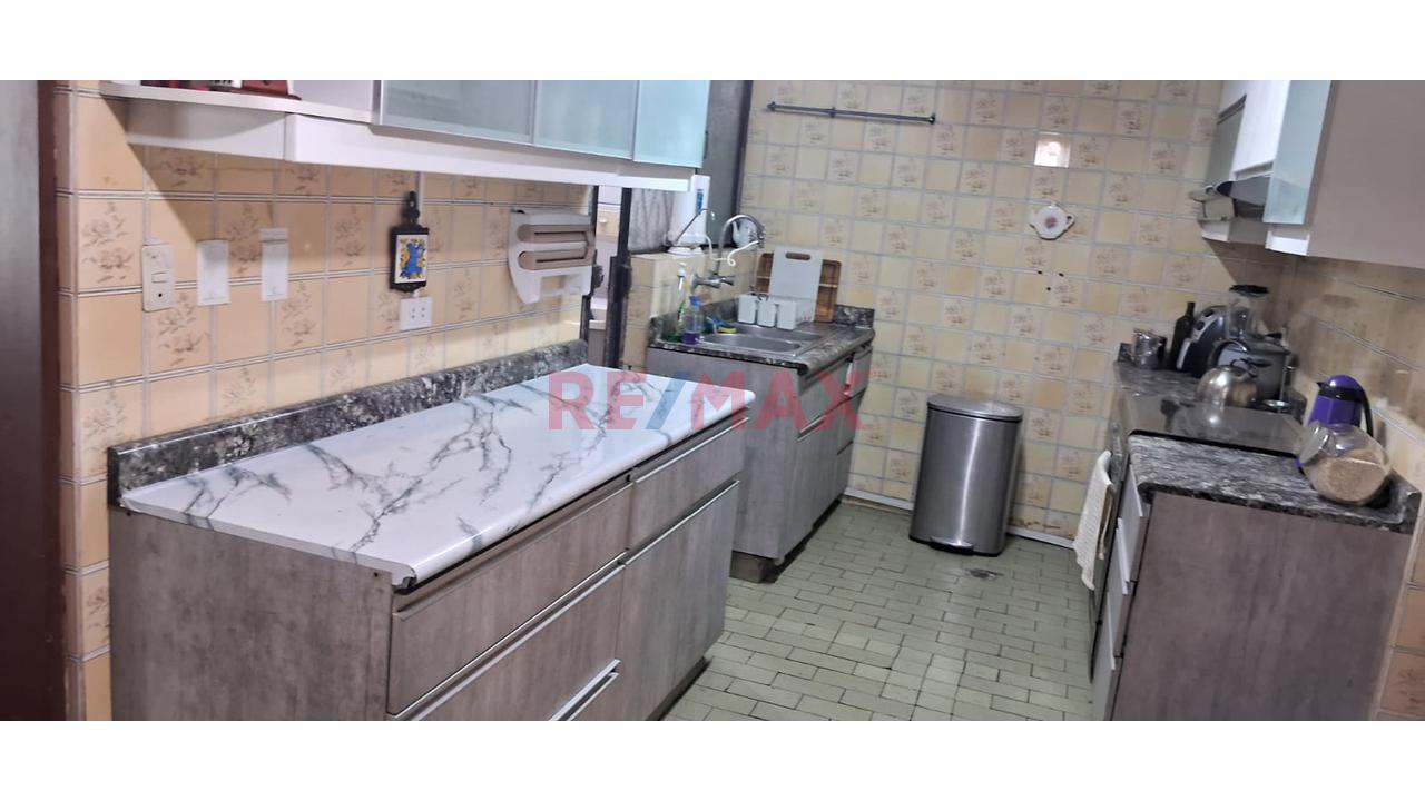 Venta De Casa De 3 Niveles En La Molina — foto 6