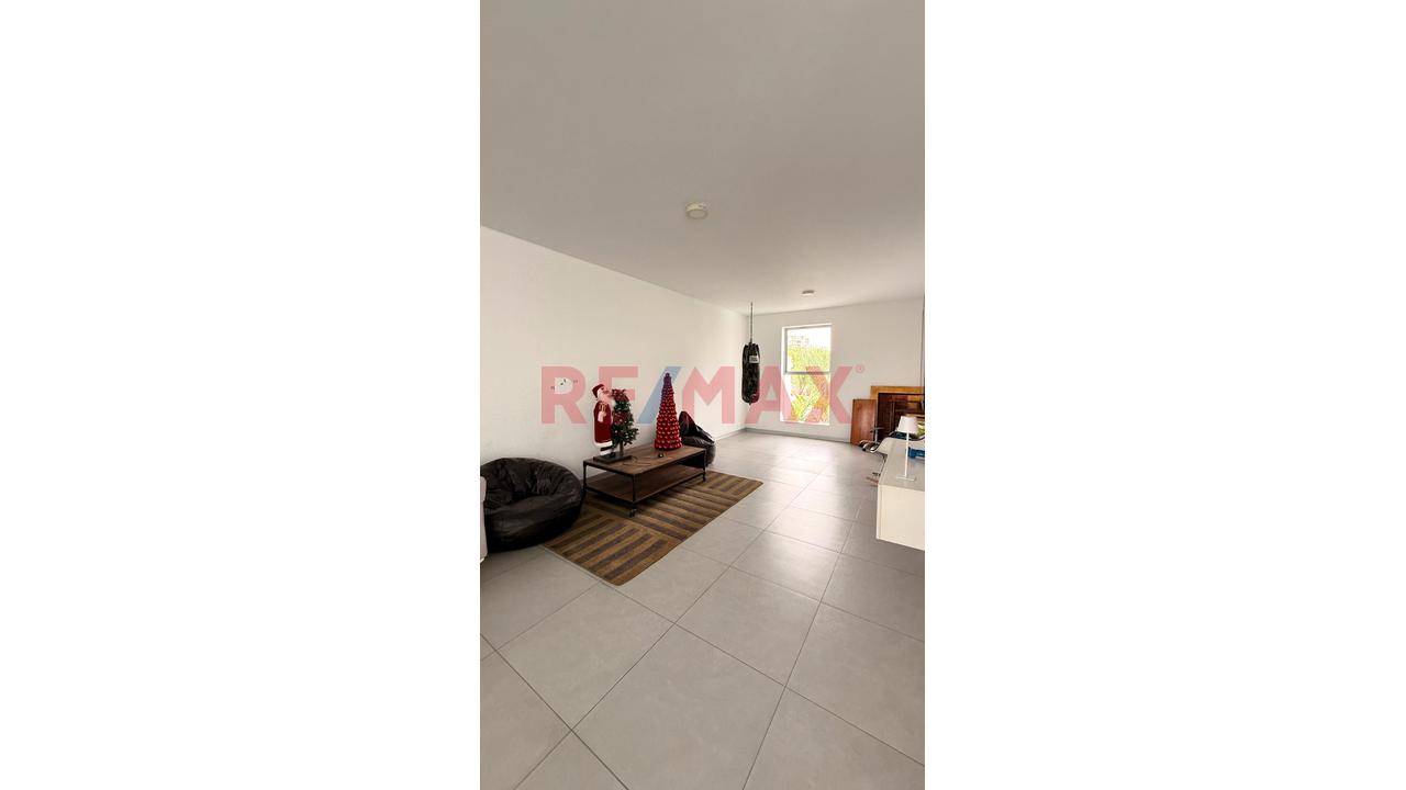 Casa de 5 dormitorios en Miraflores, 753 m² — foto 2