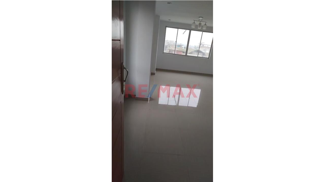 Venta De Departamento En 3Er Piso – 90 M² – Av. El Sol – Cerca Al Tren - 1