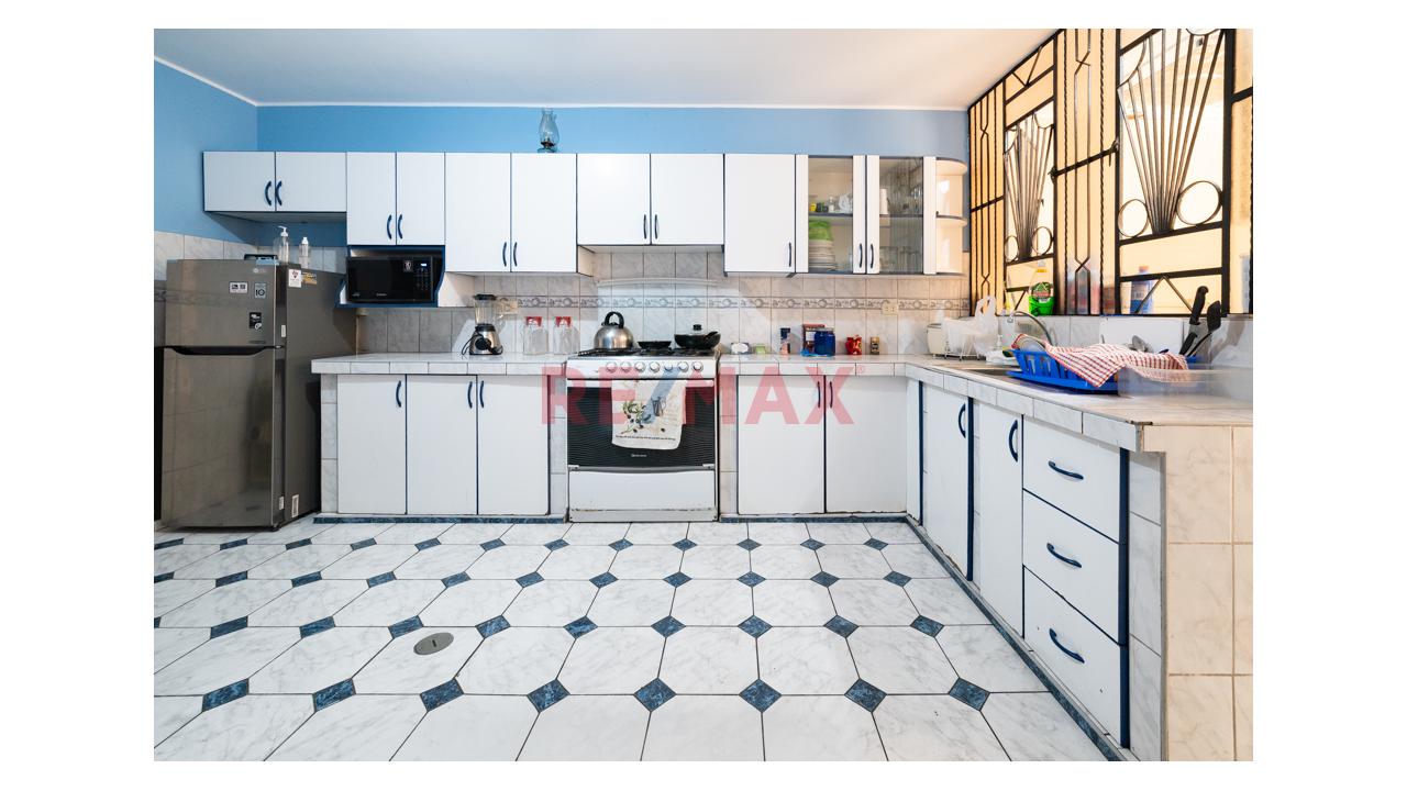 Vendo Hermosa Y Amplia Casa En La Molina 🏡🏡 - 4