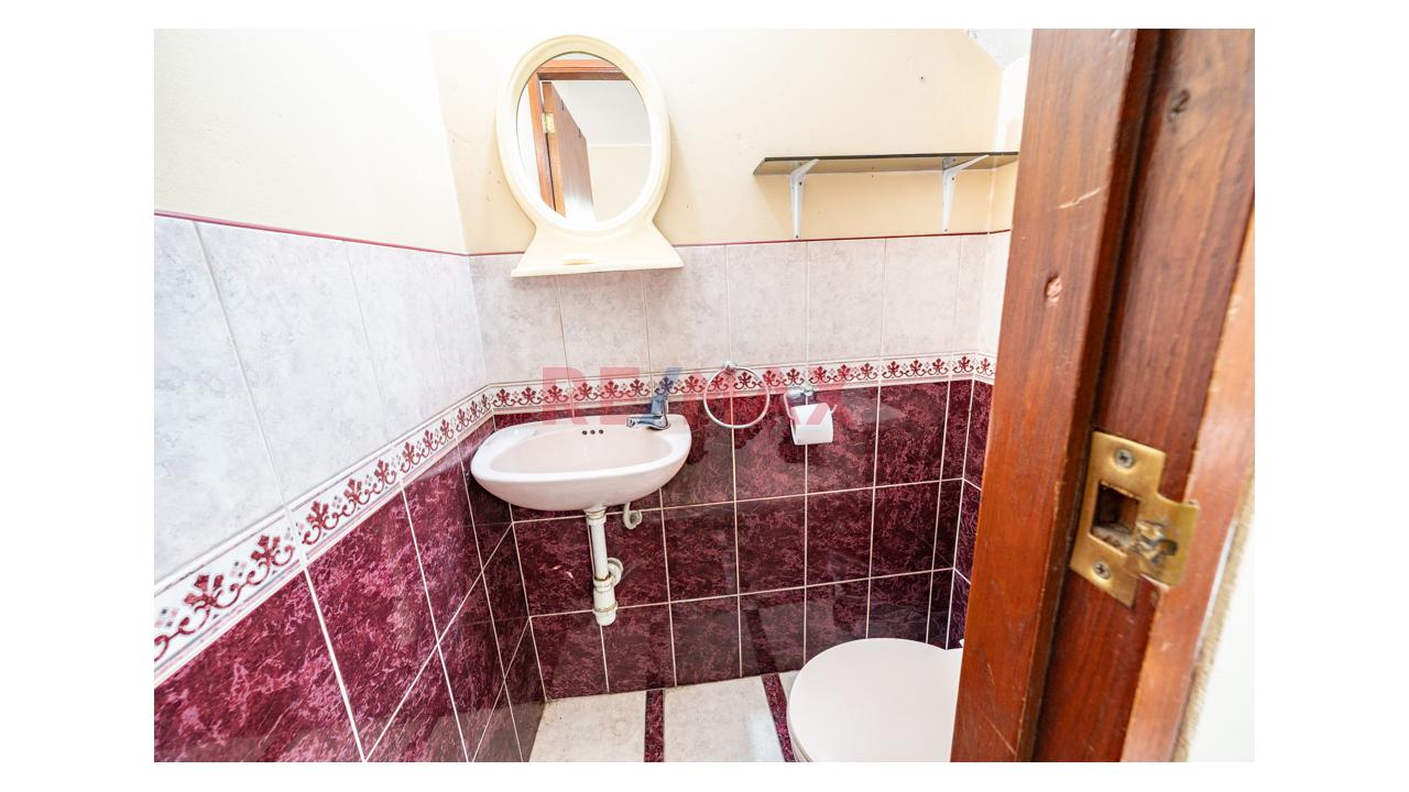 Vendo Hermosa Y Amplia Casa En La Molina 🏡🏡 - 11