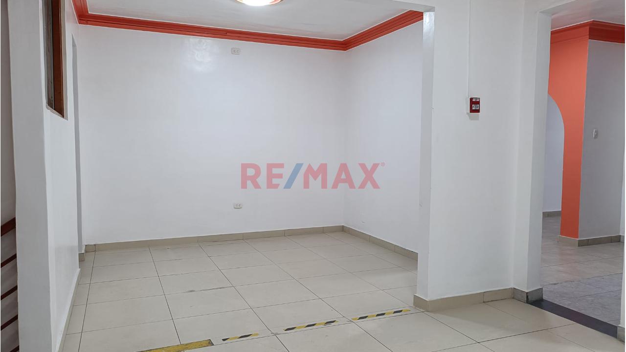 Alquiler De Local Comercial En Zona Altamente Comerciable - 15
