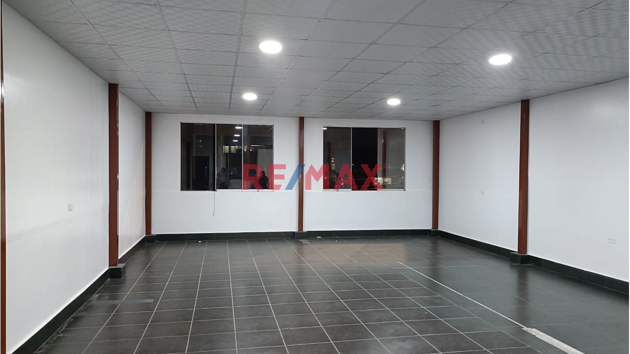 Alquiler De Local Comercial En Zona Altamente Comerciable - 1