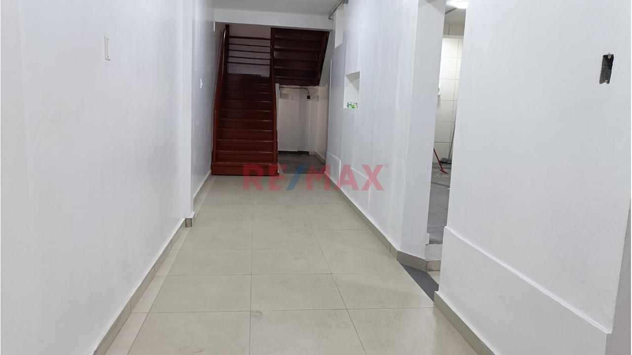 Alquiler De Local Comercial En Zona Altamente Comerciable - 3