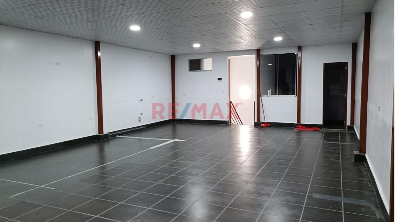 Alquiler De Local Comercial En Zona Altamente Comerciable - 21