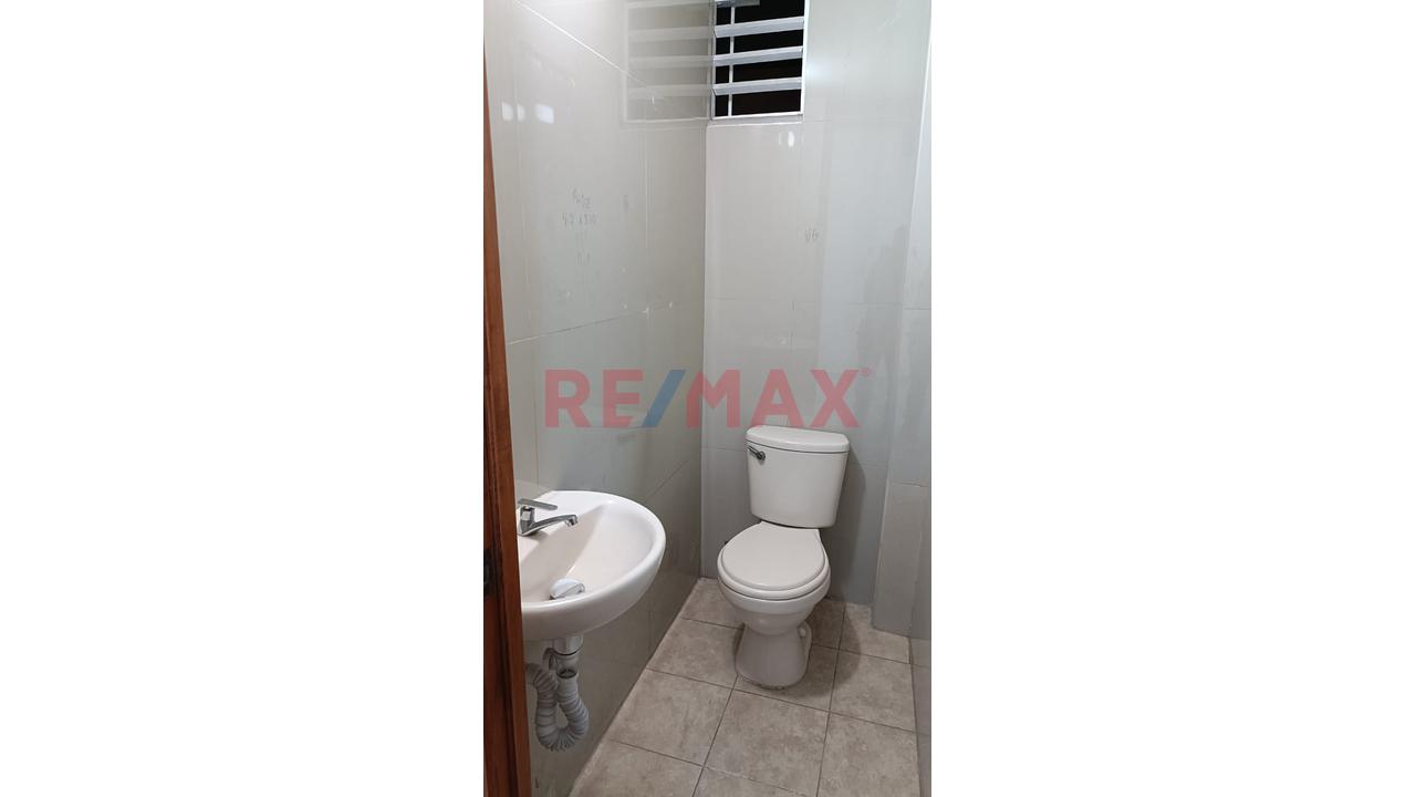 Alquiler De Local Comercial En Zona Altamente Comerciable - 10
