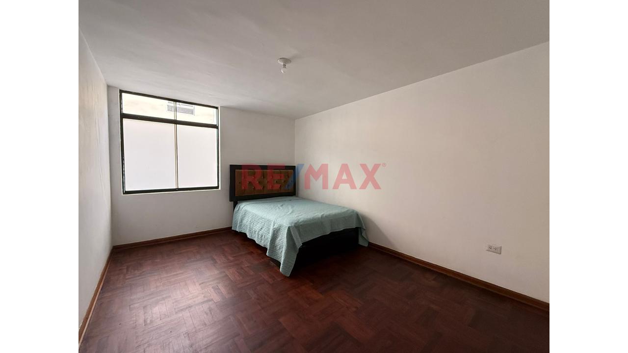 ¡Vive A Pasos Del Malecón! Casa En Quinta En Miraflores – Sin Mantenimiento — foto 10