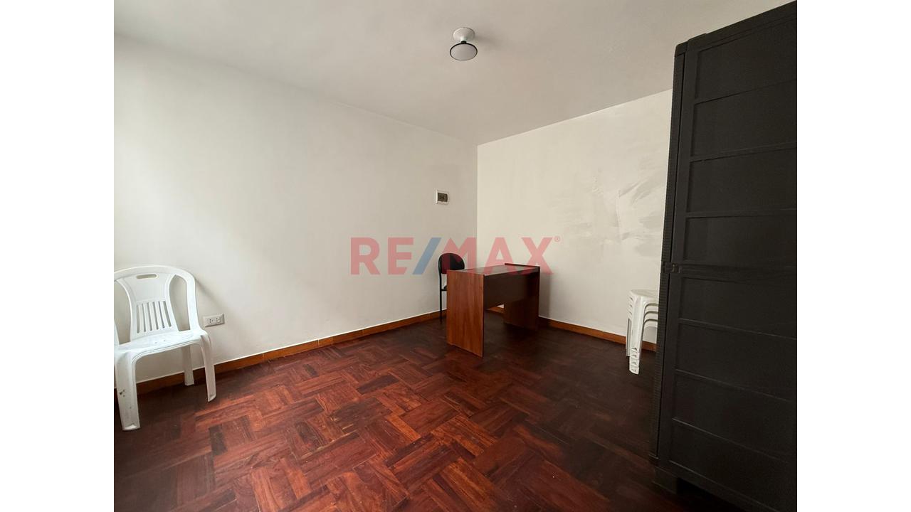 ¡Vive A Pasos Del Malecón! Casa En Quinta En Miraflores – Sin Mantenimiento — foto 8