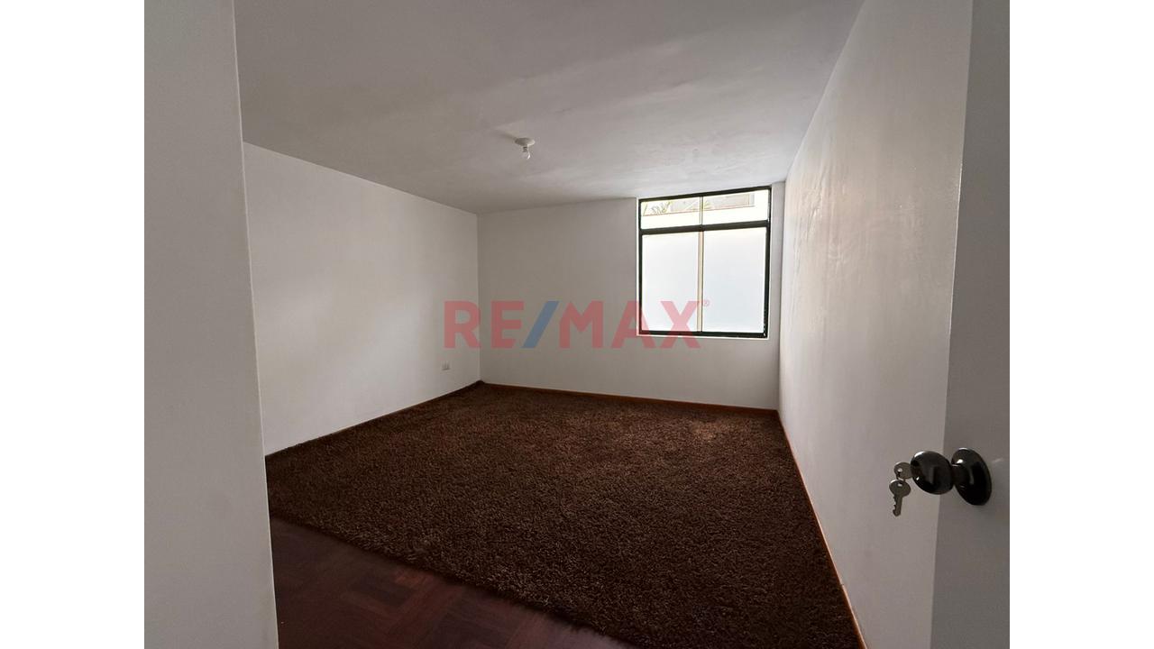¡Vive A Pasos Del Malecón! Casa En Quinta En Miraflores – Sin Mantenimiento — foto 11